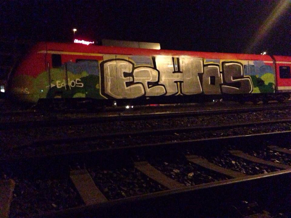 Graffiti Train - Photo by ILikeBigButts - Echos