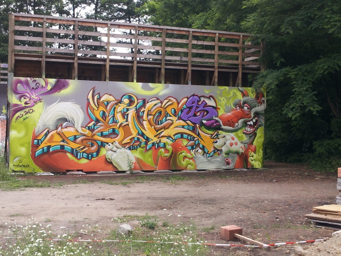 Graffiti Wall in Berlin - Photo by ILoVeTheCAM - Since, 93 (2013)