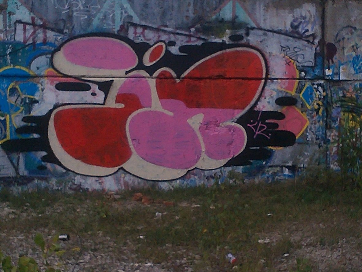 Graffiti Wall - Photo by IN (2014)