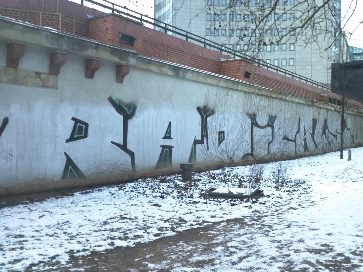 Graffiti Bombing in Leipzig - Photo by INFOrmation - Radicals, Rcs, BM