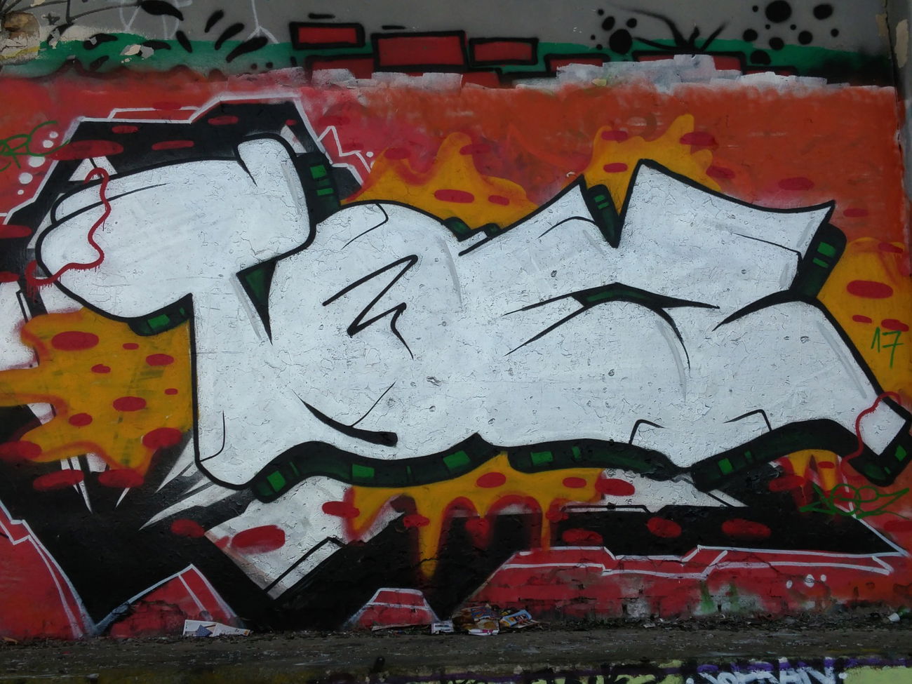 Graffiti Wall - Photo by INTERTOY