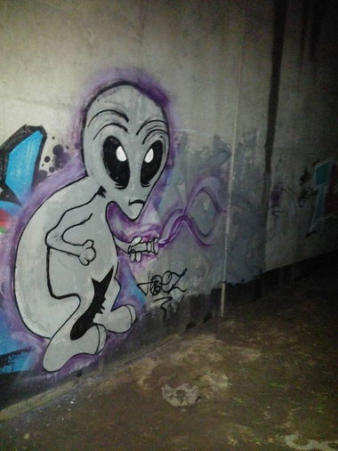 Graffiti Wall - Photo by INTERTOY - ufo