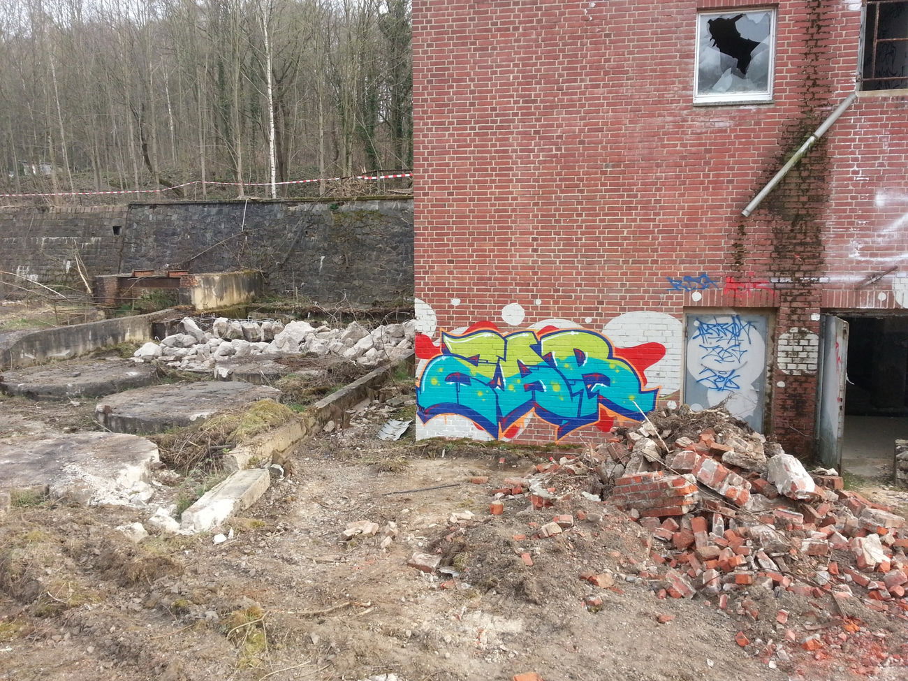 Graffiti Wall in CHEMNITZ - Photo by INTRIGEYOAR - Chemnitz, zar (2016)