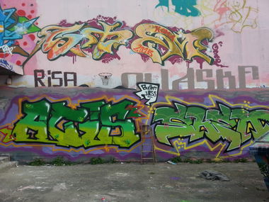 Graffiti Wall in Chemnitz - Photo by INTRIGEYOAR - ZBGAcisShen (2016)