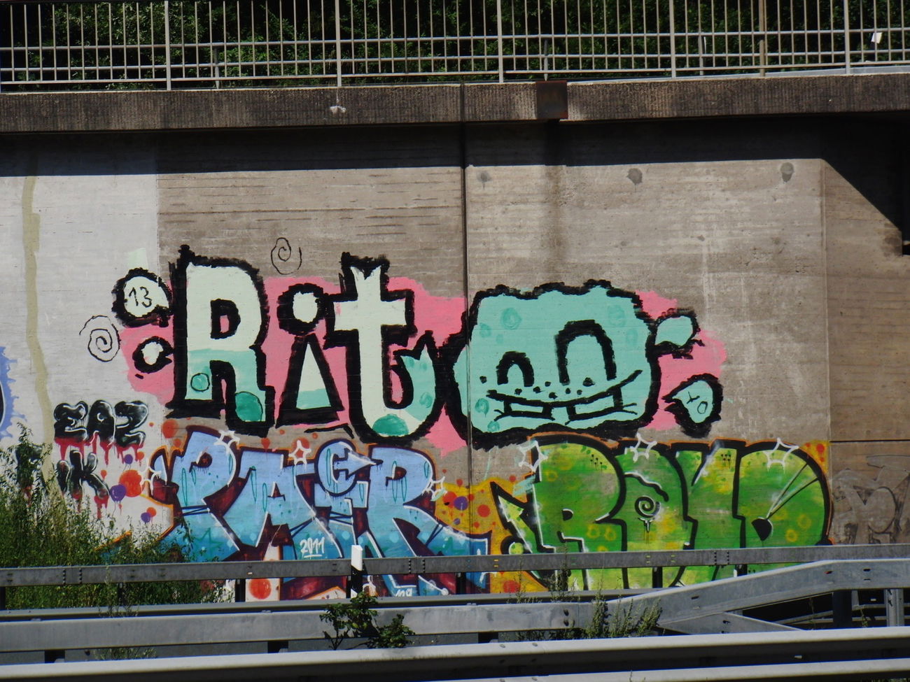 Graffiti Bombing - Photo by Iceflower - RITO, PAIR, RAND (2012)