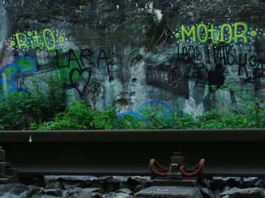 Graffiti Bombing in OLDENBURG - Photo by Iceflower - JER, LARA, RITO