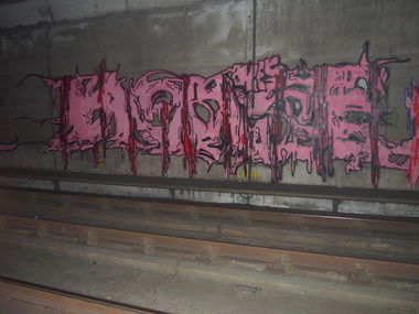 Graffiti Bombing in Köln - Photo by Ihrefeld1 - Koose