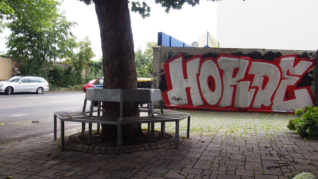 Graffiti Bombing in Köln - Photo by Ihrefeld1 - Horde, wh96 (2016)