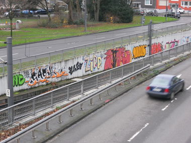Graffiti Bombing in Köln - Photo by Ihrefeld1 - Sask, Zipp, Same