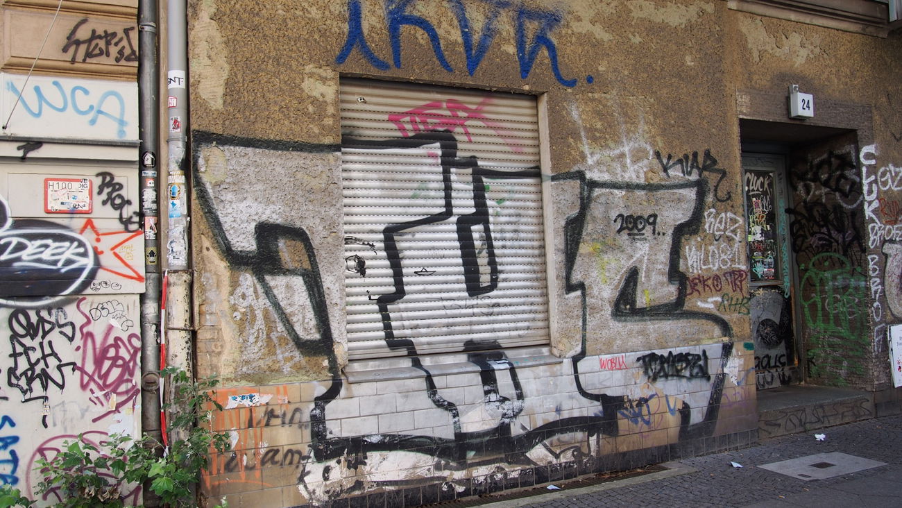 Graffiti Wall in BERLIN - Photo by Ihrefeld1 - THC