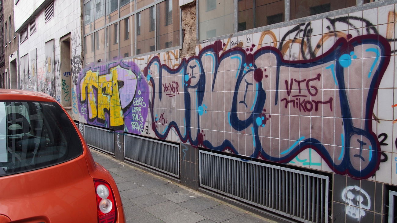 Graffiti Bombing in Köln - Photo by Ihrefeld1 - TFP, Nikon (2016)