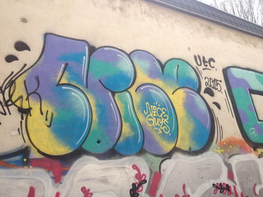 Graffiti Bombing in Köln - Photo by Ihrefeld1 - NICE, GUYS (2016)