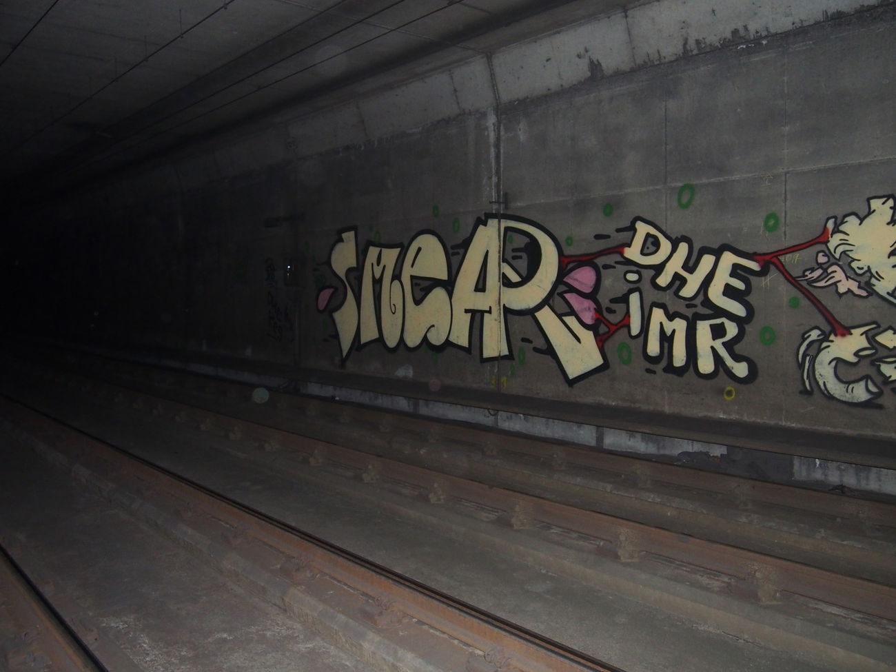 Graffiti Bombing in Köln - Photo by Ihrefeld1 - Smear, DHE, IMR