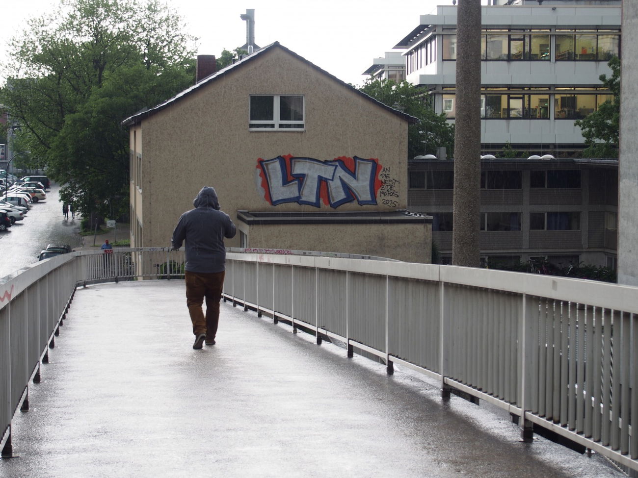 Graffiti Bombing in Köln - Photo by Ihrefeld1 - LTN