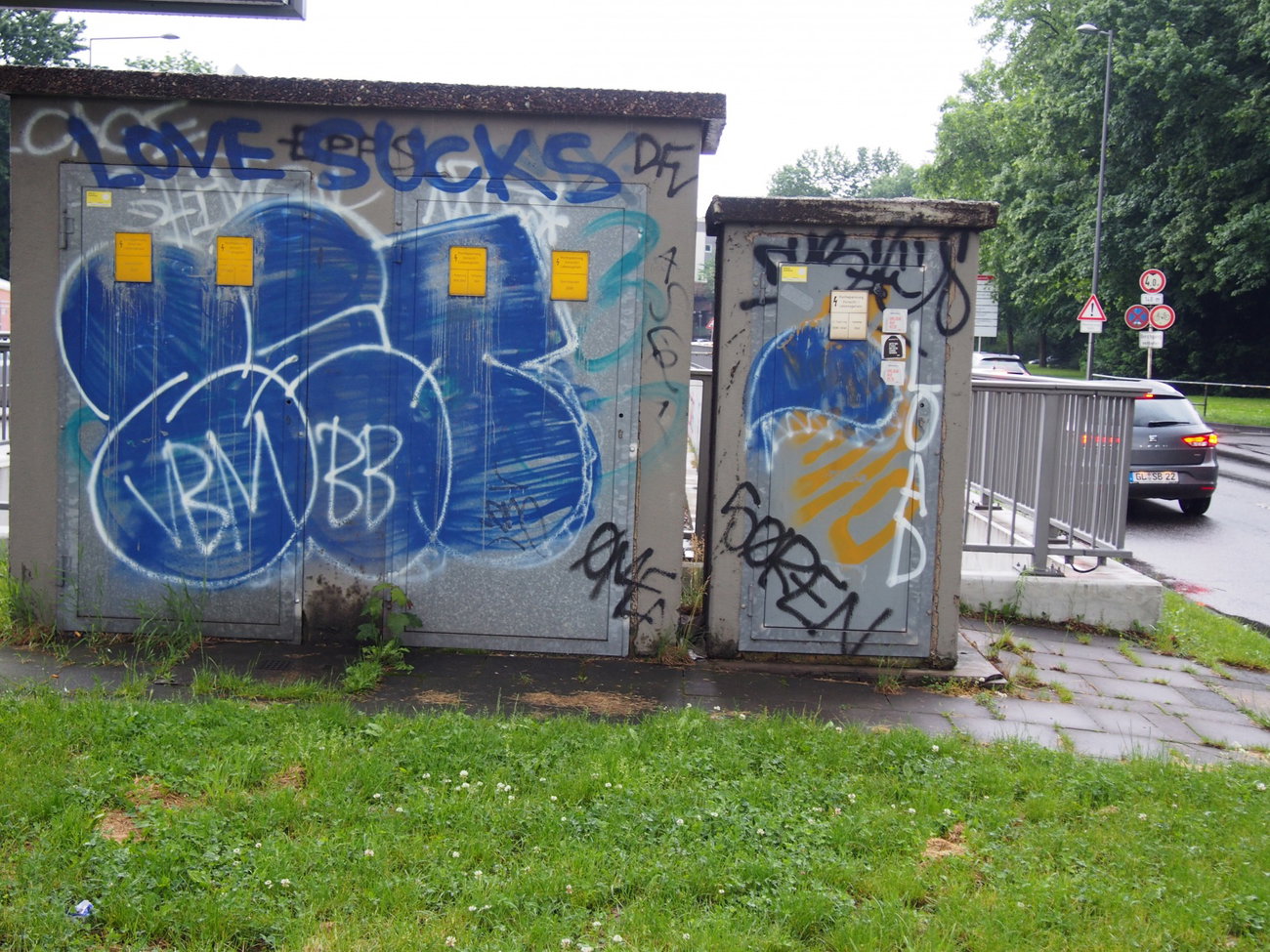 Graffiti in Köln - Photo by Ihrefeld1 - Zet, Love, sucks