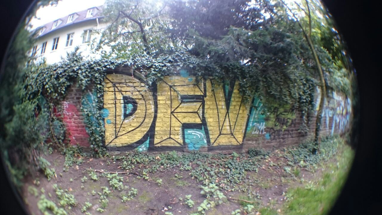 Graffiti Bombing in Köln - Photo by Ihrefeld1 - DFV