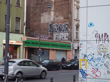 Graffiti Bombing in Köln - Photo by Ihrefeld1 - Pezze, Fire, Luks