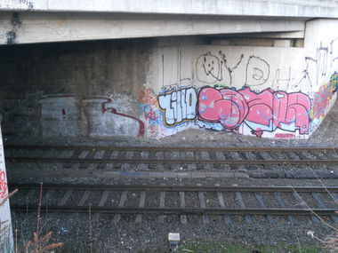 Graffiti Bombing in Köln - Photo by Ihrefeld1 - OC, Lazor;, Yillo