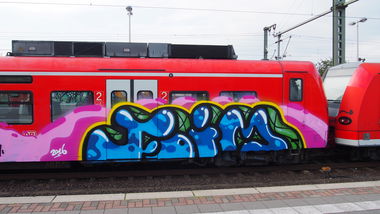 Graffiti Train in Köln - Photo by Ihrefeld1 - Foim (2016)