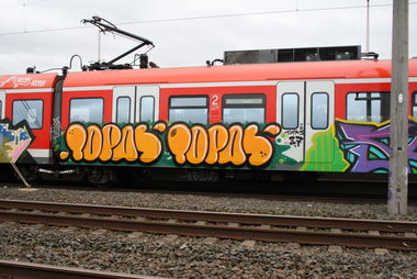 Graffiti Train in Köln - Photo by Ihrefeld1 - Topas