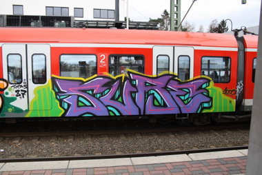 Graffiti in Köln - Photo by Ihrefeld1 - Sure, 1000