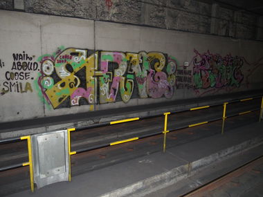 Graffiti Bombing in Köln - Photo by Ihrefeld1 - Shive, Koose