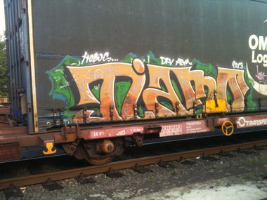 Graffiti Train in Köln - Photo by Ihrefeld1 - Tiamo
