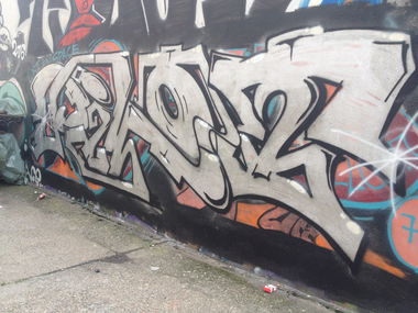 Graffiti Wall in Köln - Photo by Ihrefeld1 - Pilot (2016)