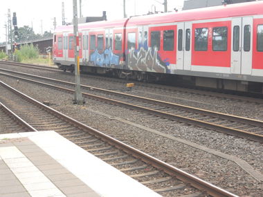 Graffiti Train in Köln - Photo by Ihrefeld1 - Void, Kzol (2015)