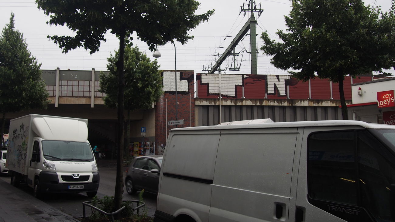 Graffiti Bombing in Köln - Photo by Ihrefeld1 - LTN