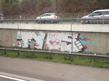 Graffiti Bombing in Köln - Photo by Ihrefeld1 - Tyos