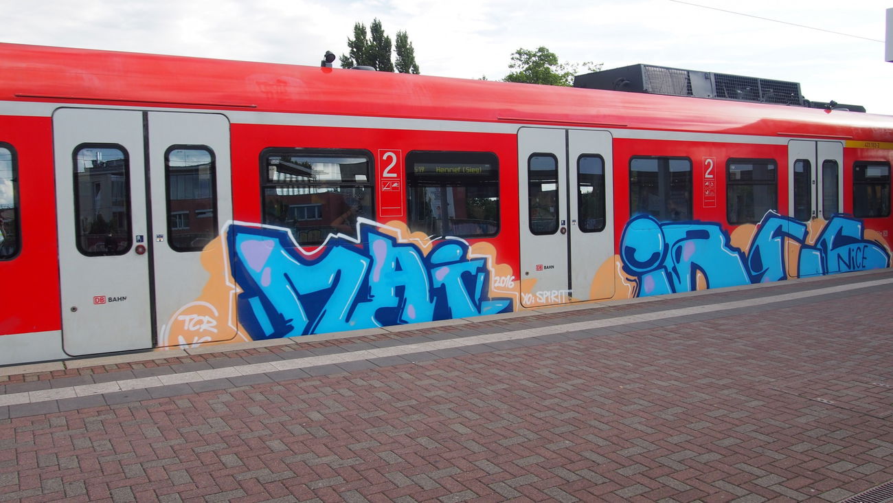 Graffiti Train in Köln - Photo by Ihrefeld1 - Mai, Ibes (2016)