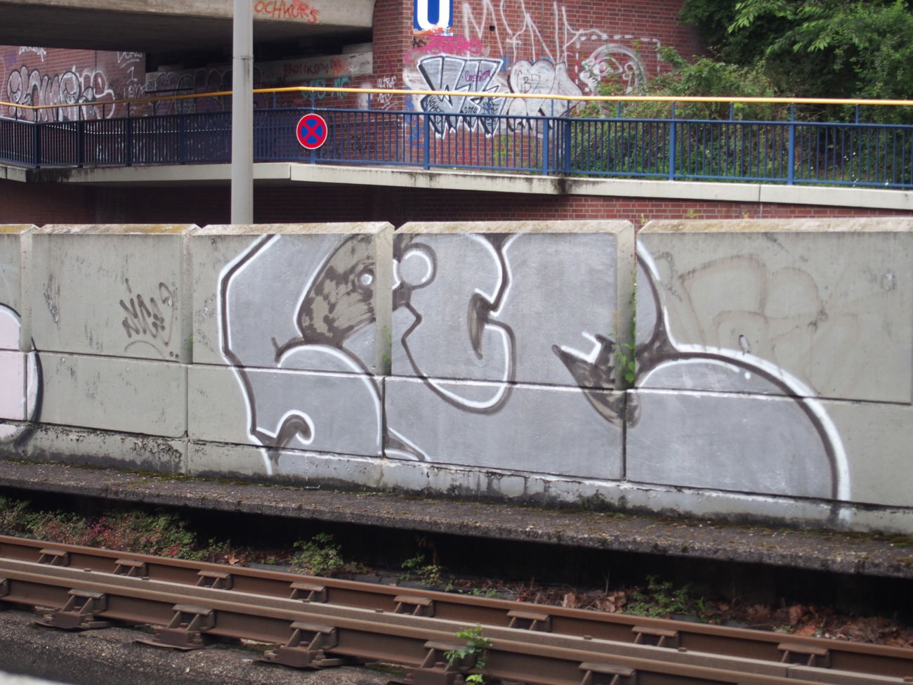 Graffiti Bombing in Köln - Photo by Ihrefeld1 - Sice