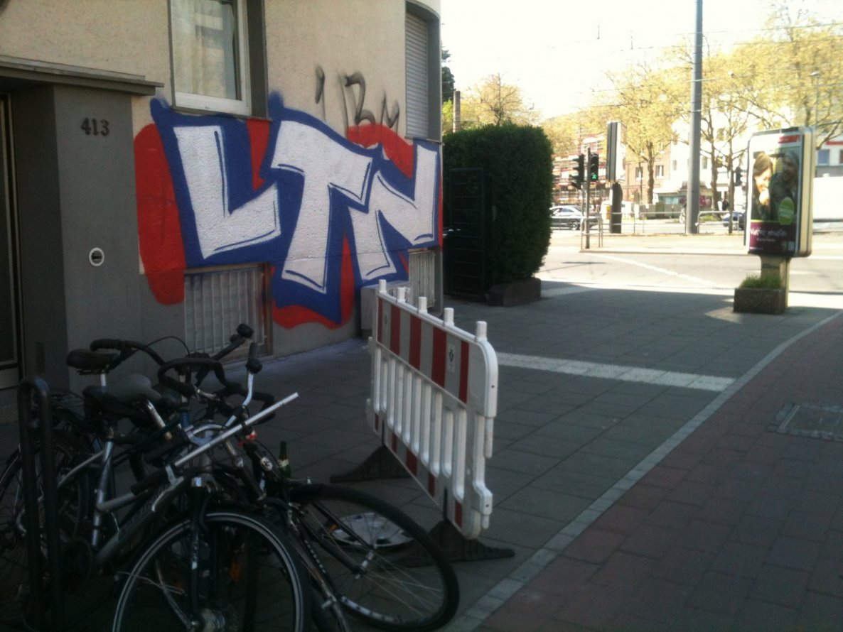 Graffiti Bombing in Köln - Photo by Ihrefeld1 - LTN (2015)