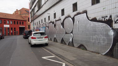 Graffiti Bombing in Köln - Photo by Ihrefeld1 - Void (2016)