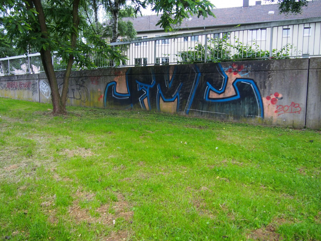 Graffiti Bombing in Köln - Photo by Ihrefeld1 - FMC (2013)
