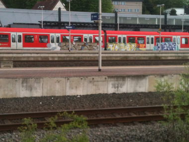 Graffiti Train in Köln - Photo by Ihrefeld1 - IBES, Taker, Heys (2015)