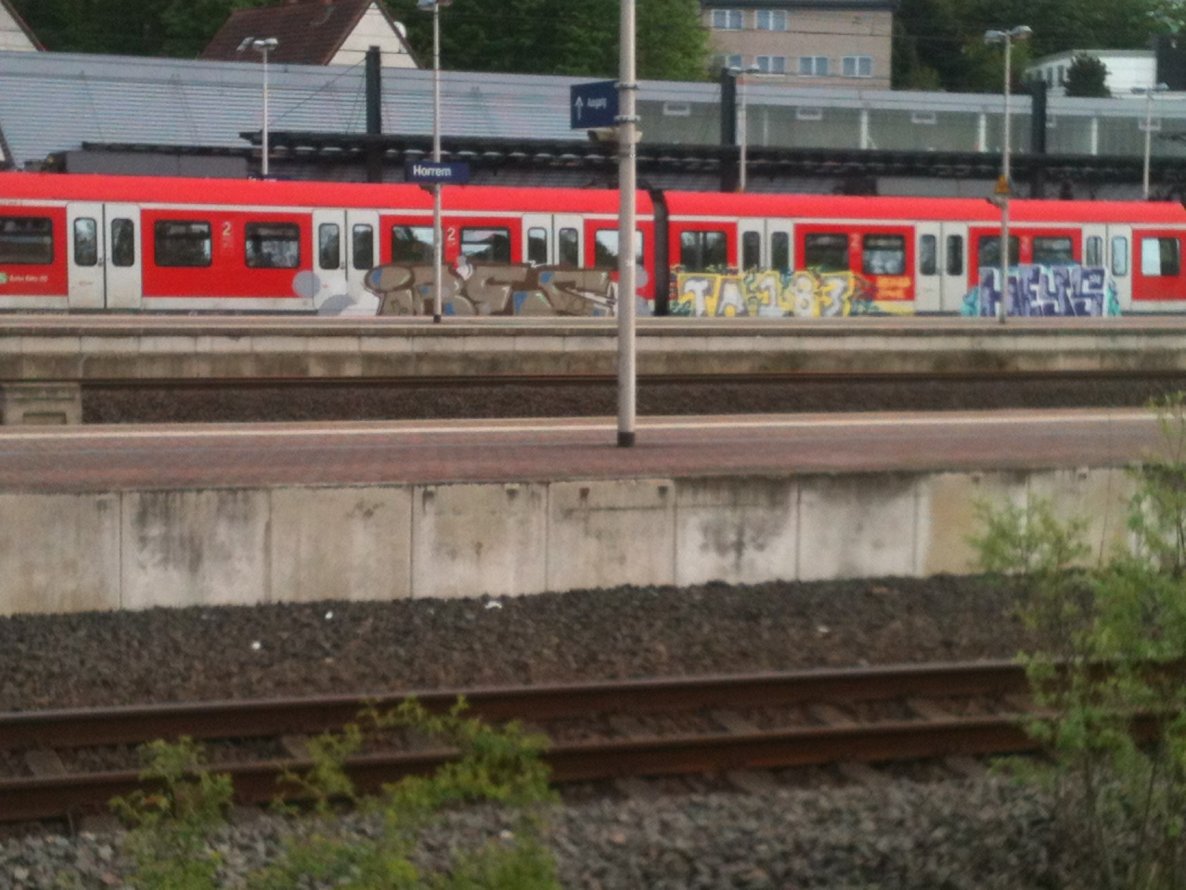 Graffiti Train in Köln - Photo by Ihrefeld1 - IBES, Taker, Heys (2015)