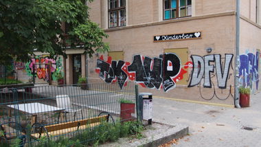 Graffiti Wall in Berlin - Photo by Ihrefeld1 - TDK, 1UP, DFV