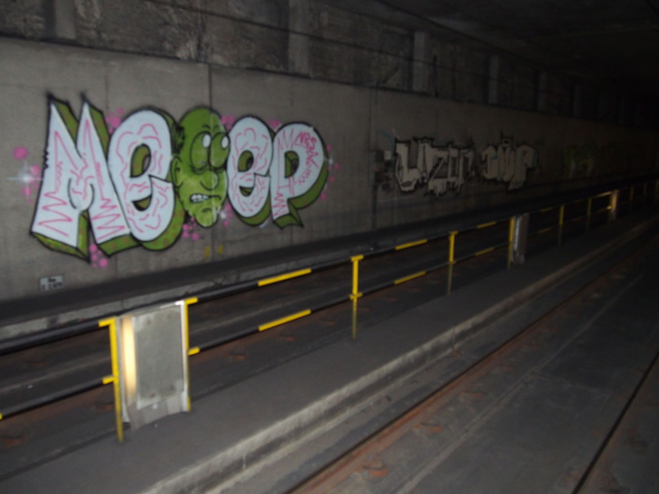 Graffiti Bombing in Köln - Photo by Ihrefeld1 - MEEP