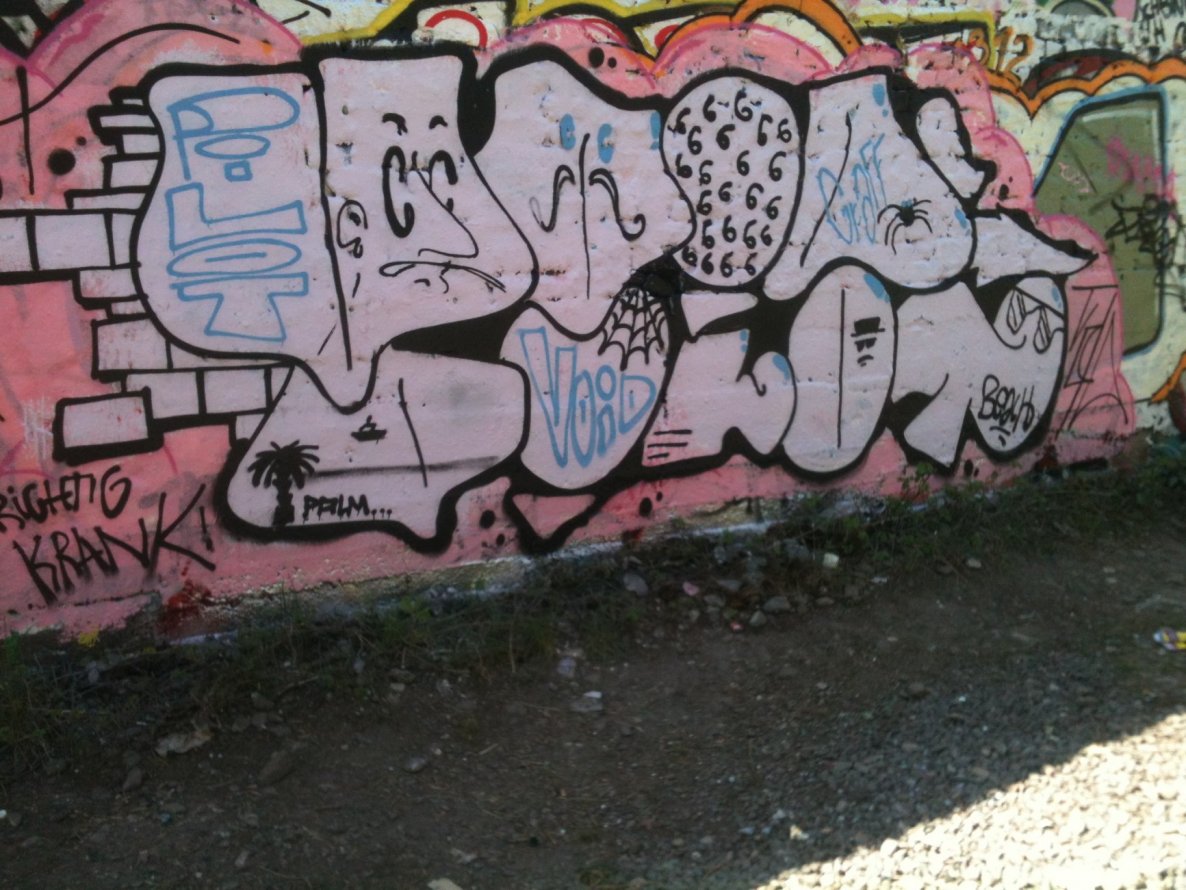 Graffiti in Köln - Photo by Ihrefeld1 - Void, Pilot (2015)