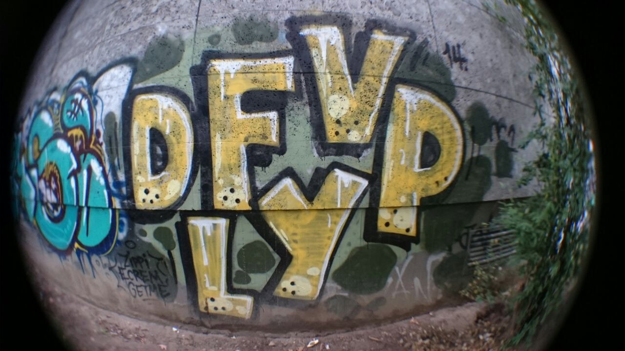 Graffiti Bombing in Köln - Photo by Ihrefeld1 - DFV, LYP