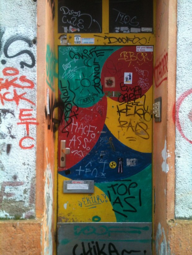 Graffiti Street Art in Köln - Photo by Ihrefeld1 - Tyos, Cuze, Doof