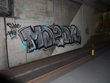 Graffiti Bombing in Köln - Photo by Ihrefeld1 - Mazar