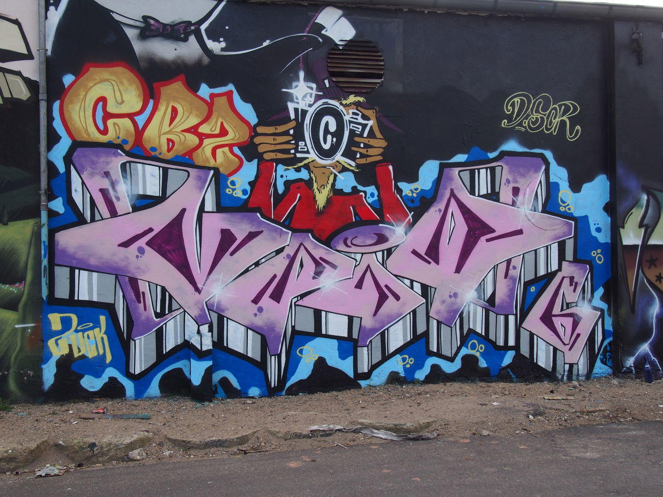 Graffiti Wall in Köln - Photo by Ihrefeld1 - Void (2016)