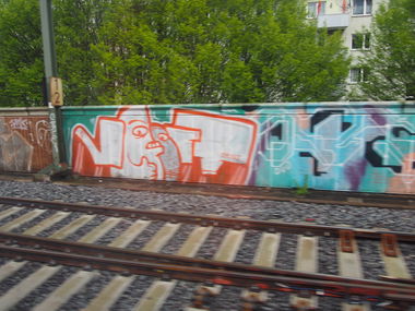 Graffiti Bombing in Köln - Photo by Ihrefeld1 - Igit