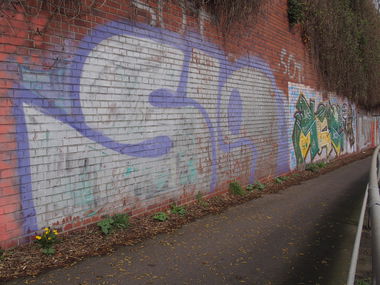Graffiti Bombing in Köln - Photo by Ihrefeld1 - SLO, Sct