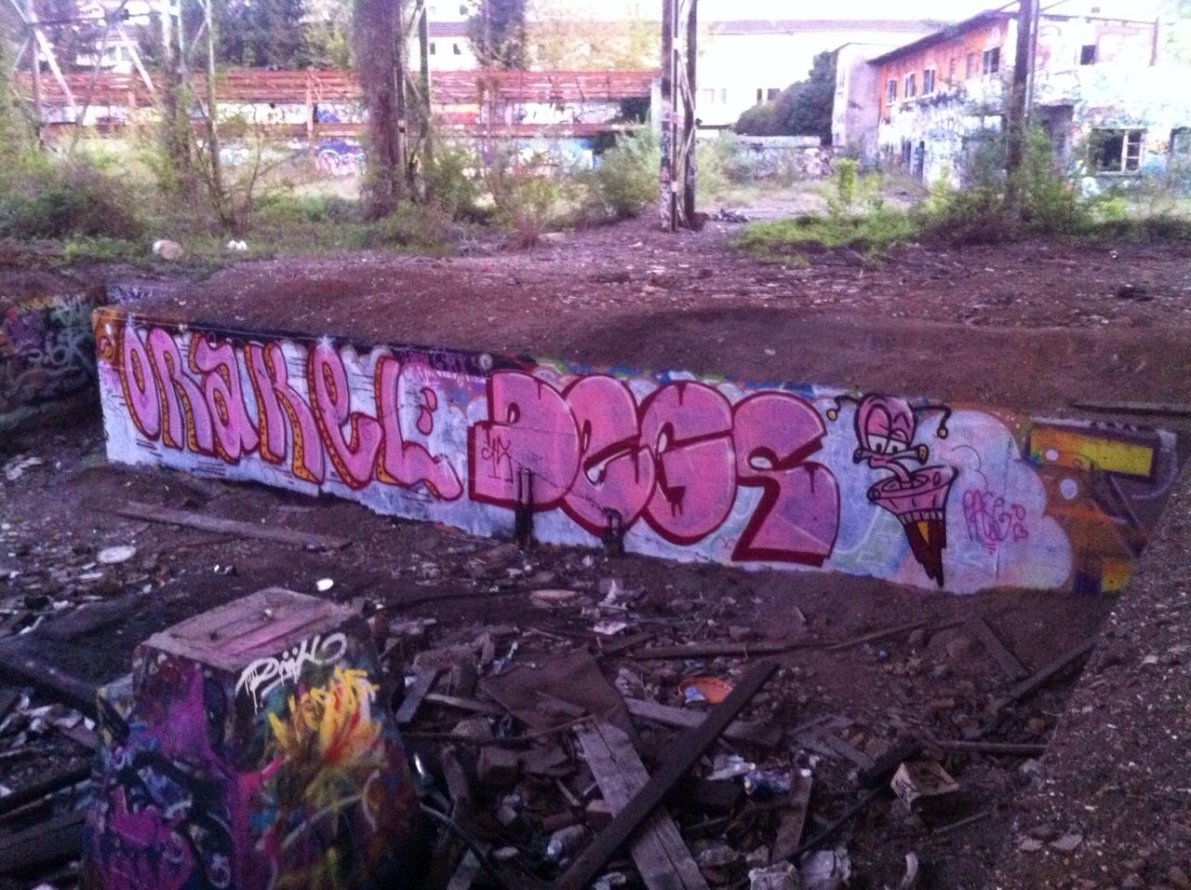 Graffiti Wall in Köln - Photo by Ihrefeld1 - Orakel, Degs (2015)