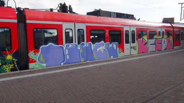 Graffiti Train in Köln - Photo by Ihrefeld1 - Trach, Keepr (2016)
