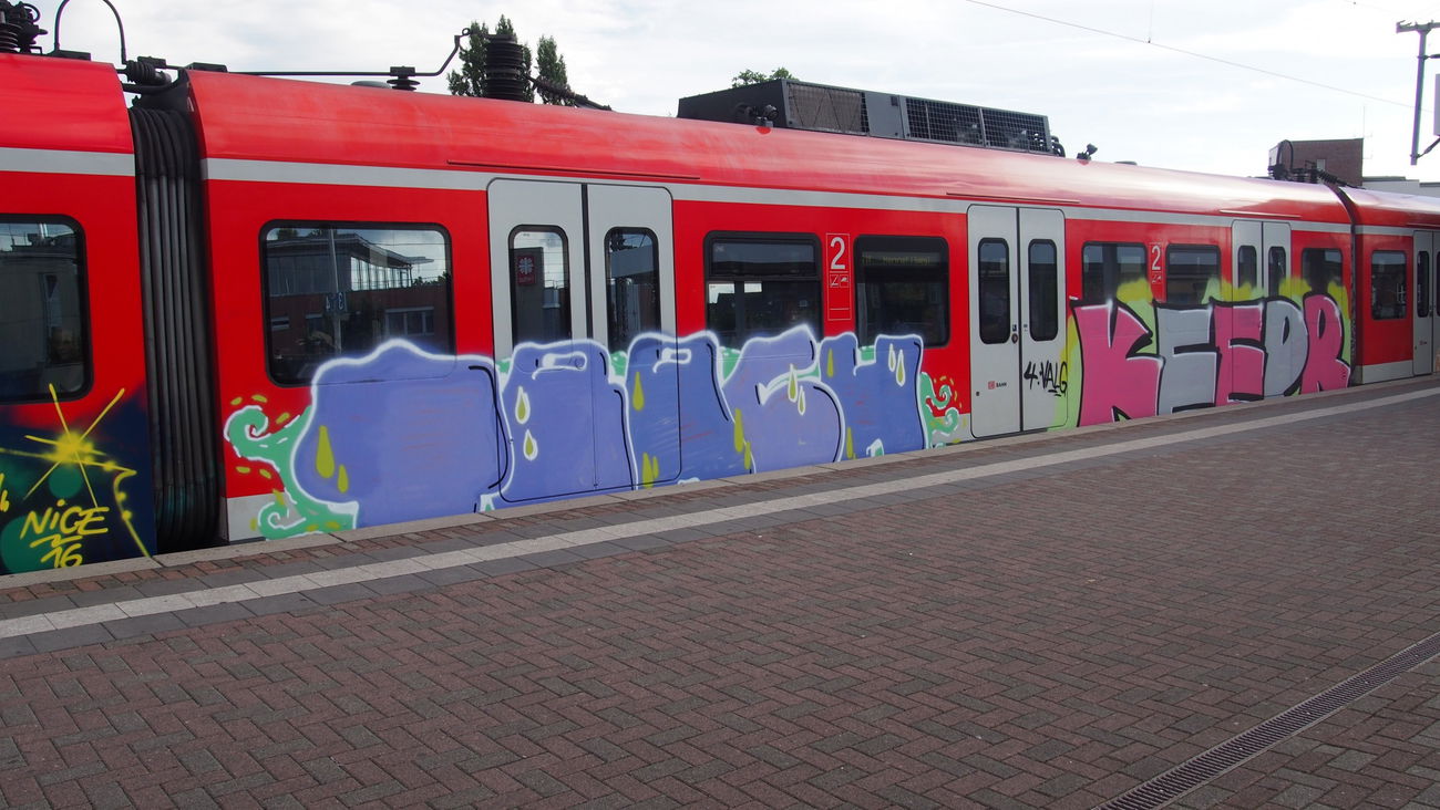 Graffiti Train in Köln - Photo by Ihrefeld1 - Trach, Keepr (2016)